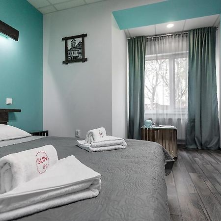 Hotel Sunlit Ivano-Frankivsk Esterno foto