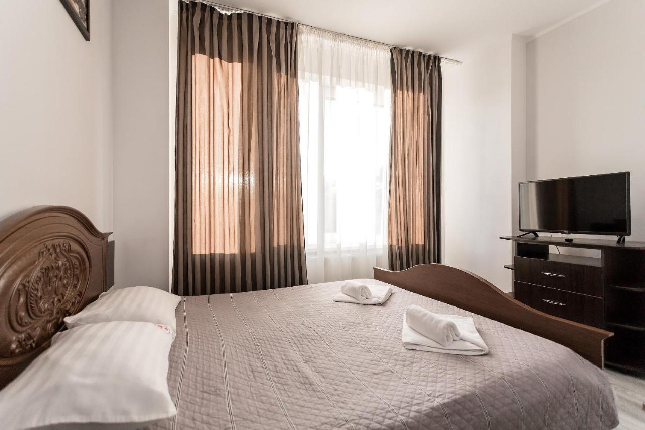 Hotel Sunlit Ivano-Frankivsk Esterno foto