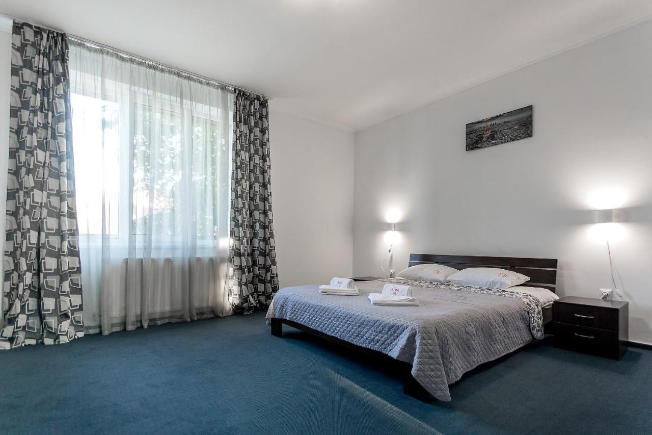 Hotel Sunlit Ivano-Frankivsk Esterno foto