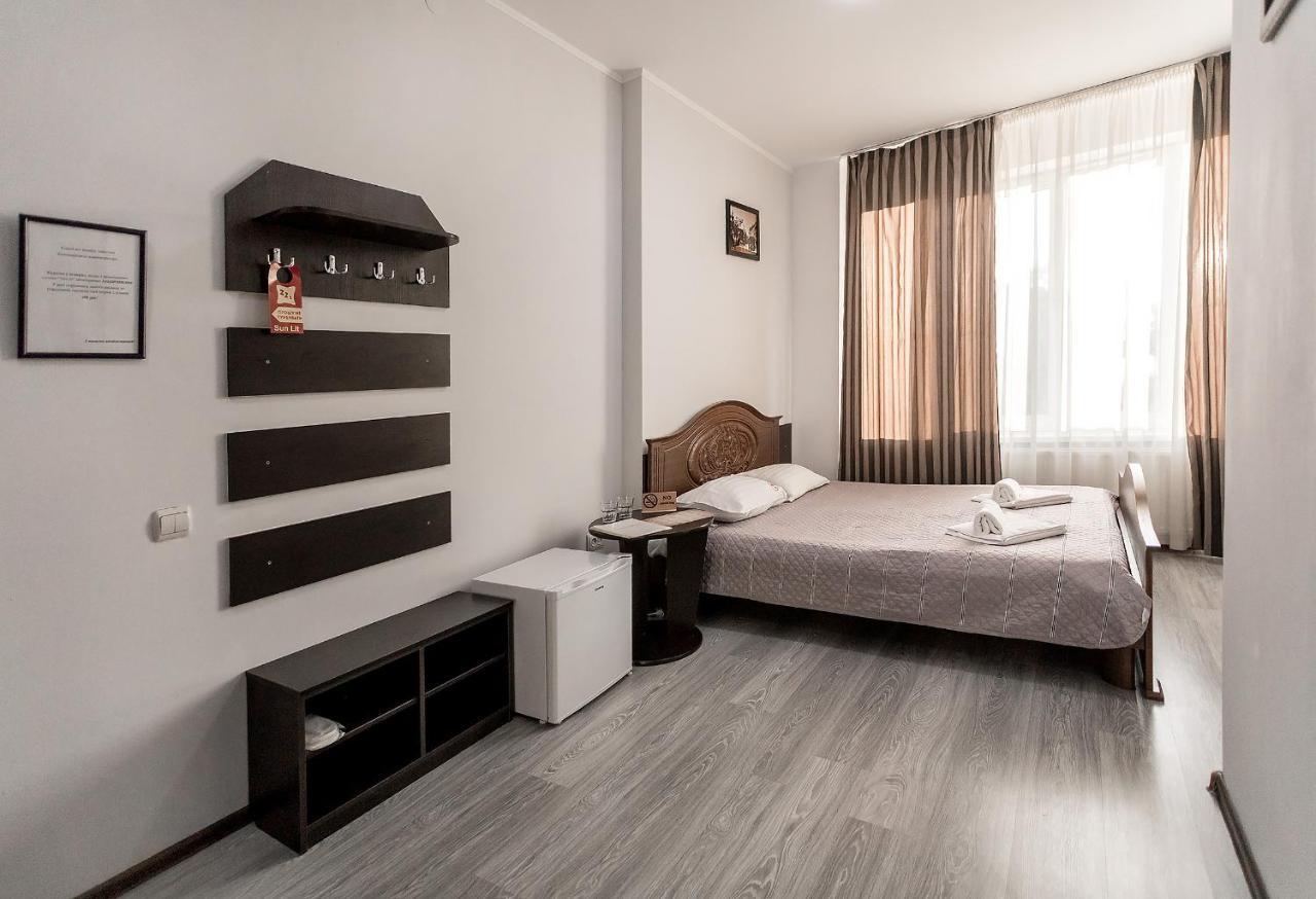 Hotel Sunlit Ivano-Frankivsk Esterno foto