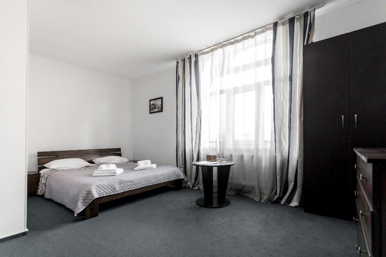Hotel Sunlit Ivano-Frankivsk Esterno foto