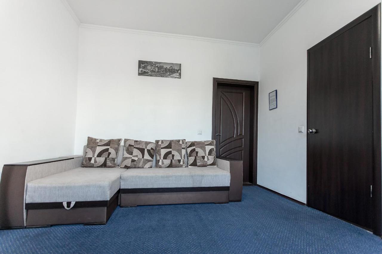 Hotel Sunlit Ivano-Frankivsk Esterno foto