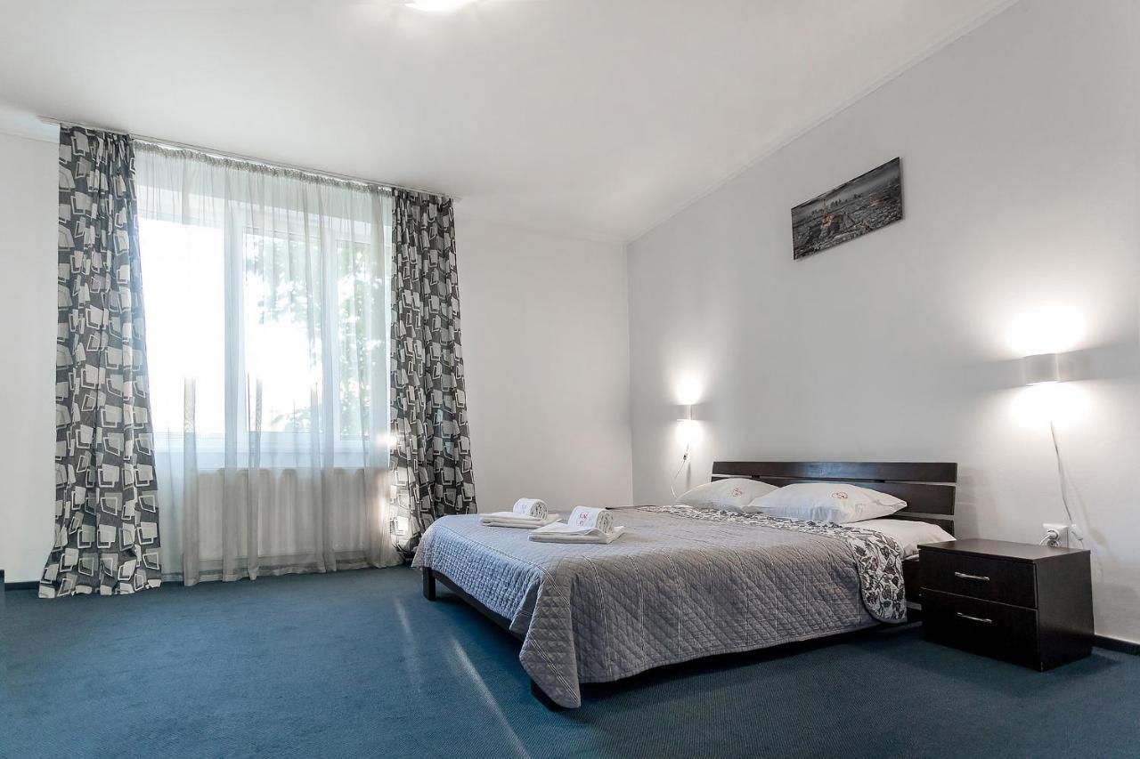 Hotel Sunlit Ivano-Frankivsk Esterno foto