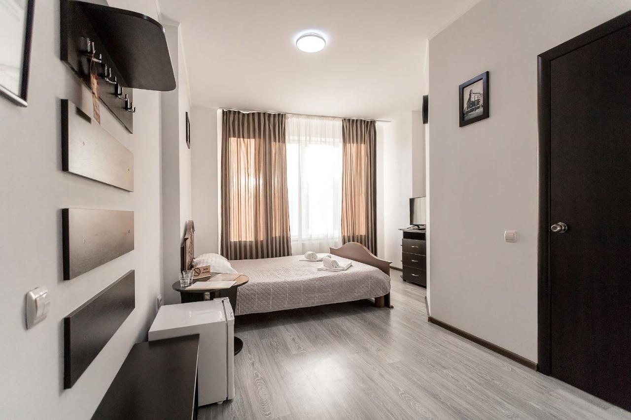Hotel Sunlit Ivano-Frankivsk Esterno foto