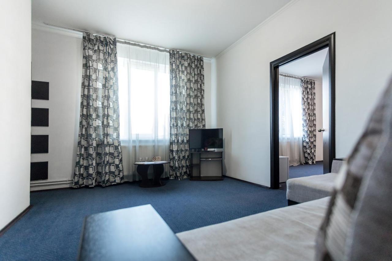 Hotel Sunlit Ivano-Frankivsk Esterno foto