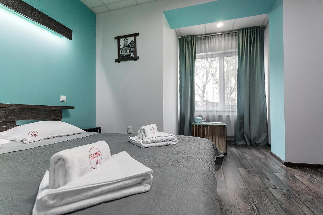 Hotel Sunlit Ivano-Frankivsk Esterno foto