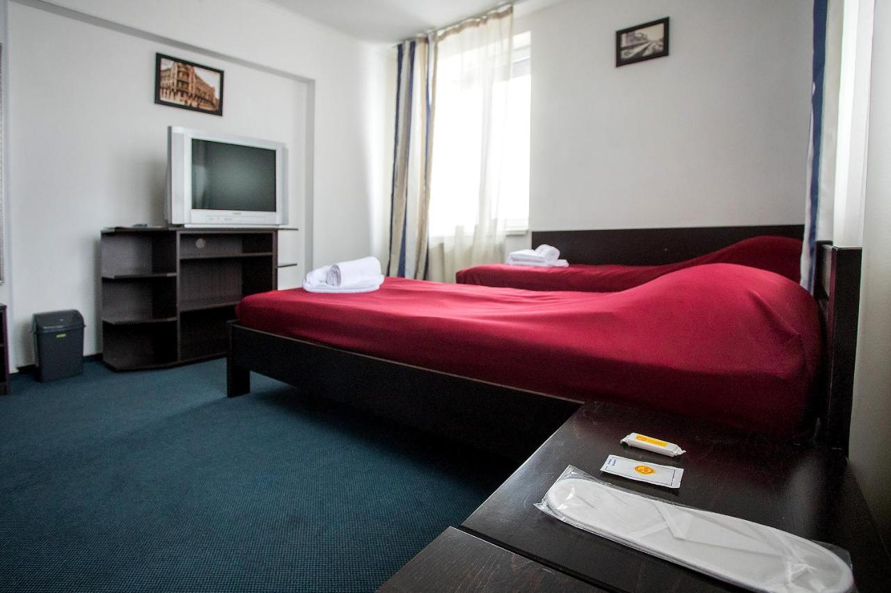 Hotel Sunlit Ivano-Frankivsk Esterno foto