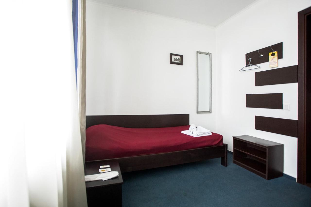 Hotel Sunlit Ivano-Frankivsk Esterno foto