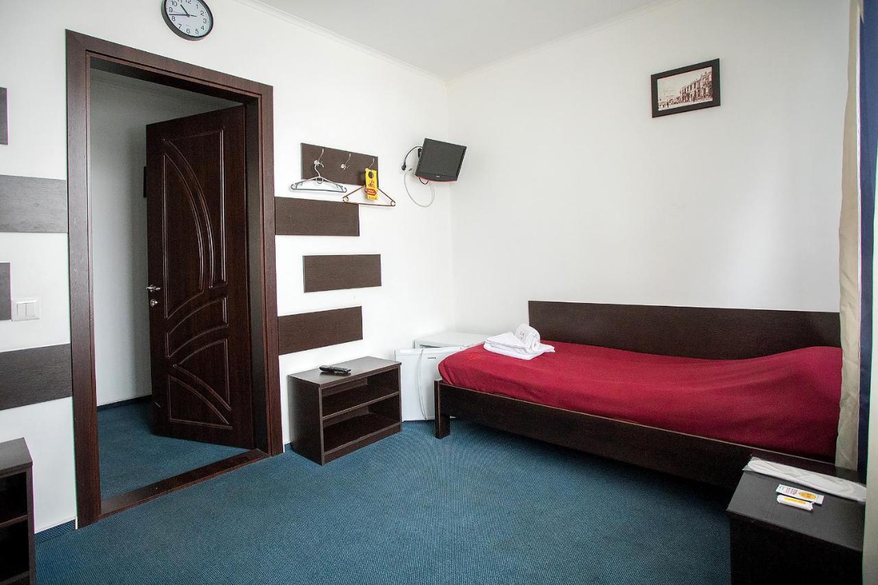 Hotel Sunlit Ivano-Frankivsk Esterno foto